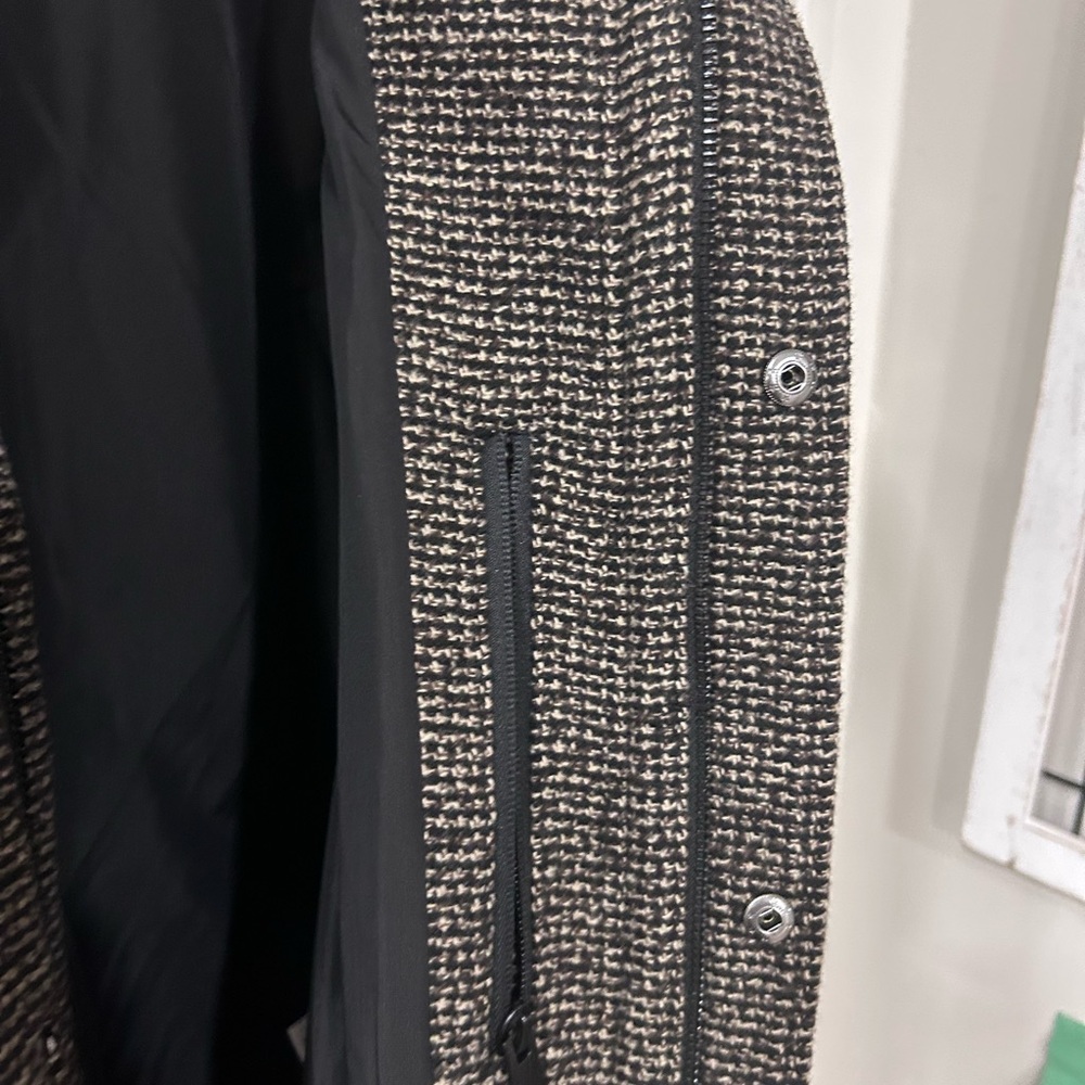 Never Worn. Express Monochrome Houndstooth Blazer… - image 8